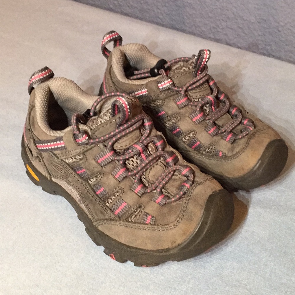 Keen Girls size 8